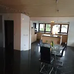 Helle Gemütliche Dg Wohnung, 88qm, Klimatisiert Apartment *