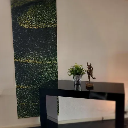 Apartament Helle Gemuetliche Dg Wohnung, 88qm, Klimatisiert *
